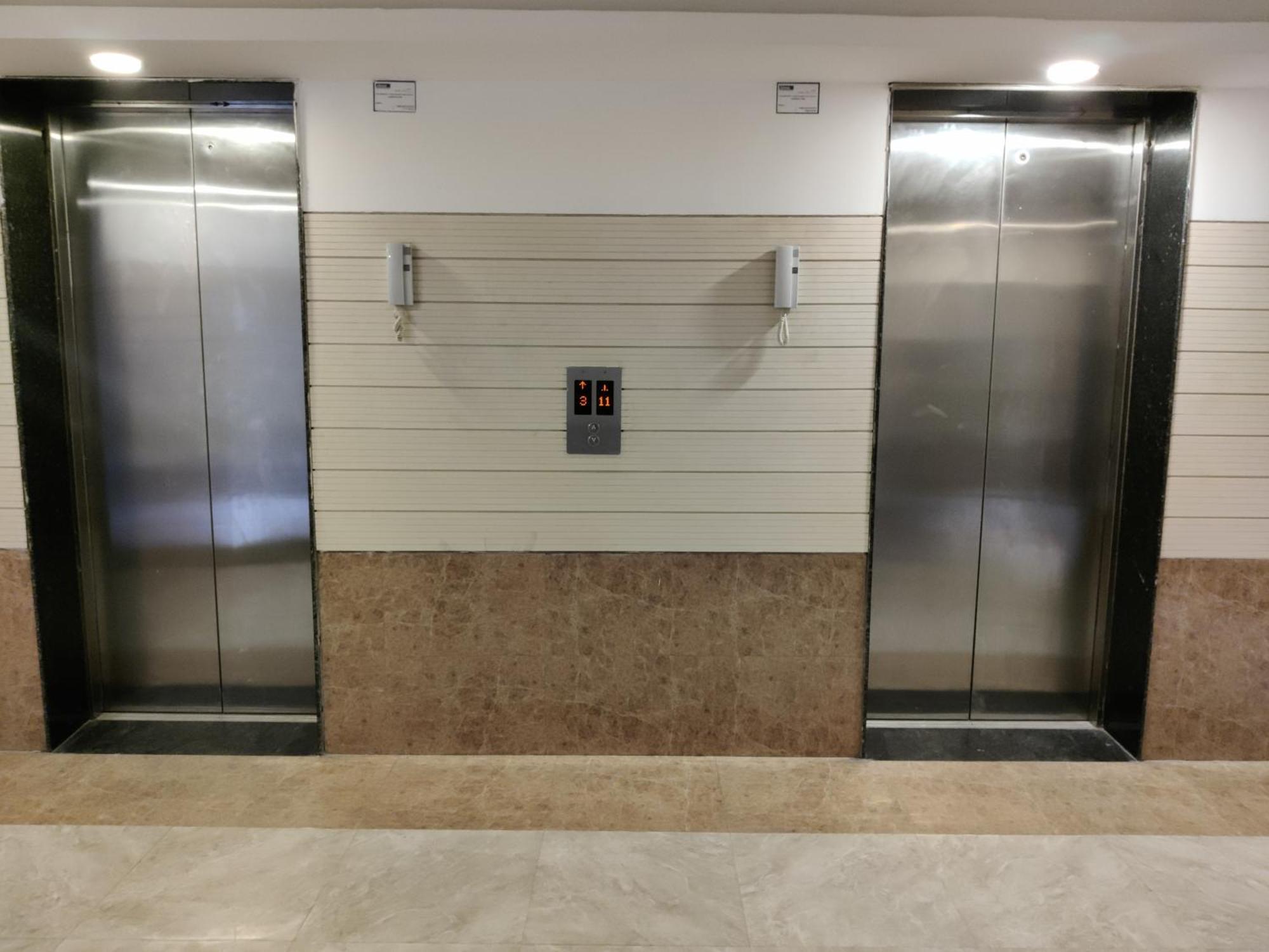 The Forest Stays-Luxury Studio Apartment In 노이다 외부 사진